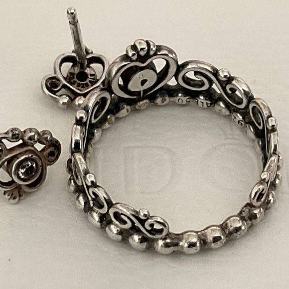 Pandora set of ring and earrings - Picture 5 of 5